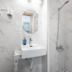 Azur Residences, Nilie Hospitality Mgmt Апартаменты Никити