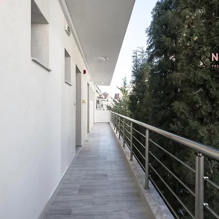 Azur Residences, Nilie Hospitality Mgmt Apartment
